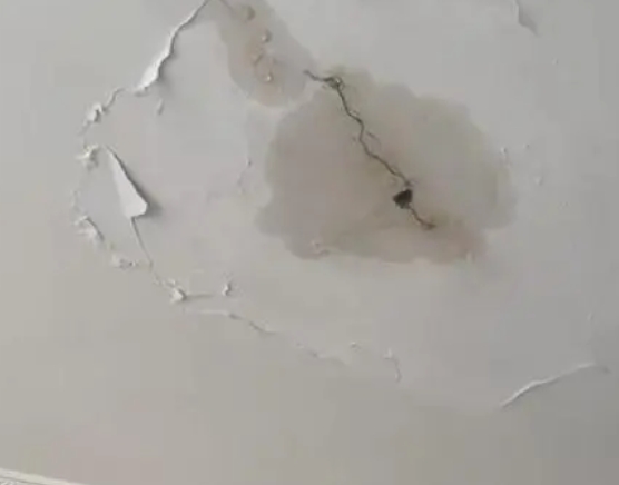 蓬莱阳台漏水维修公司分享下屋面防水工程质量问题原因分析